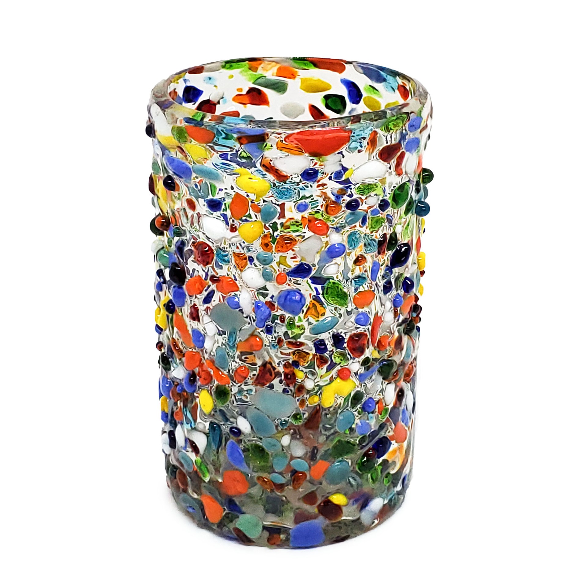 Vasos de Vidrio Soplado / Juego de 6 vasos grandes 'Confeti granizado' / Deje entrar a la primavera en su casa con éste colorido juego de vasos. El decorado con vidrio multicolor los hace resaltar en cualquier lugar.